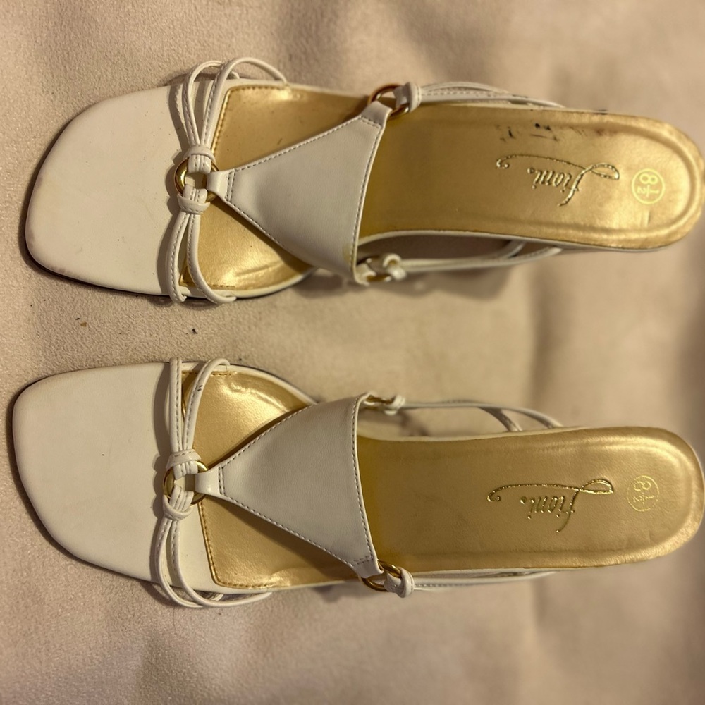White 8.5 Fioni heels